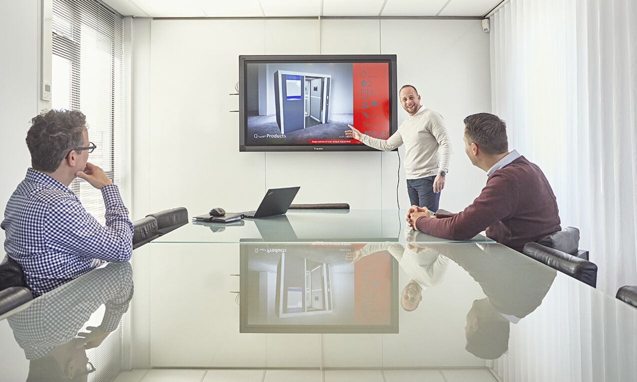 NEDLIN_HOENSBROEK_251A7469_KLAAR_Roel_Nelissen_presentatie_scherm - Hoofdbeeld.jpg