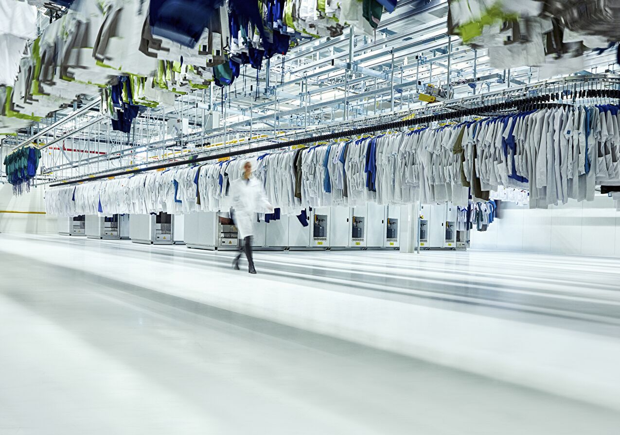 Healthcare_machinepark_Finishers_medewerker_Dali