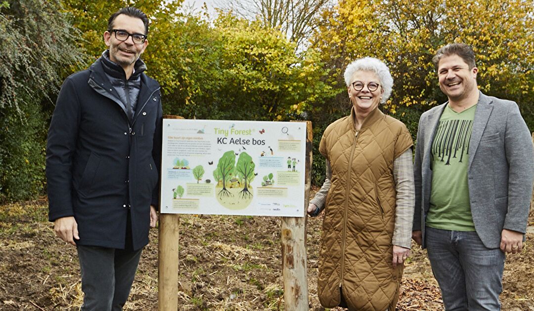 NEDLIN_TINYFORREST_251A5165-tiny-forest-Luuk-wethouder-school-directeur